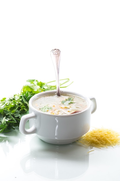 Zbliżenie na zupę w misce